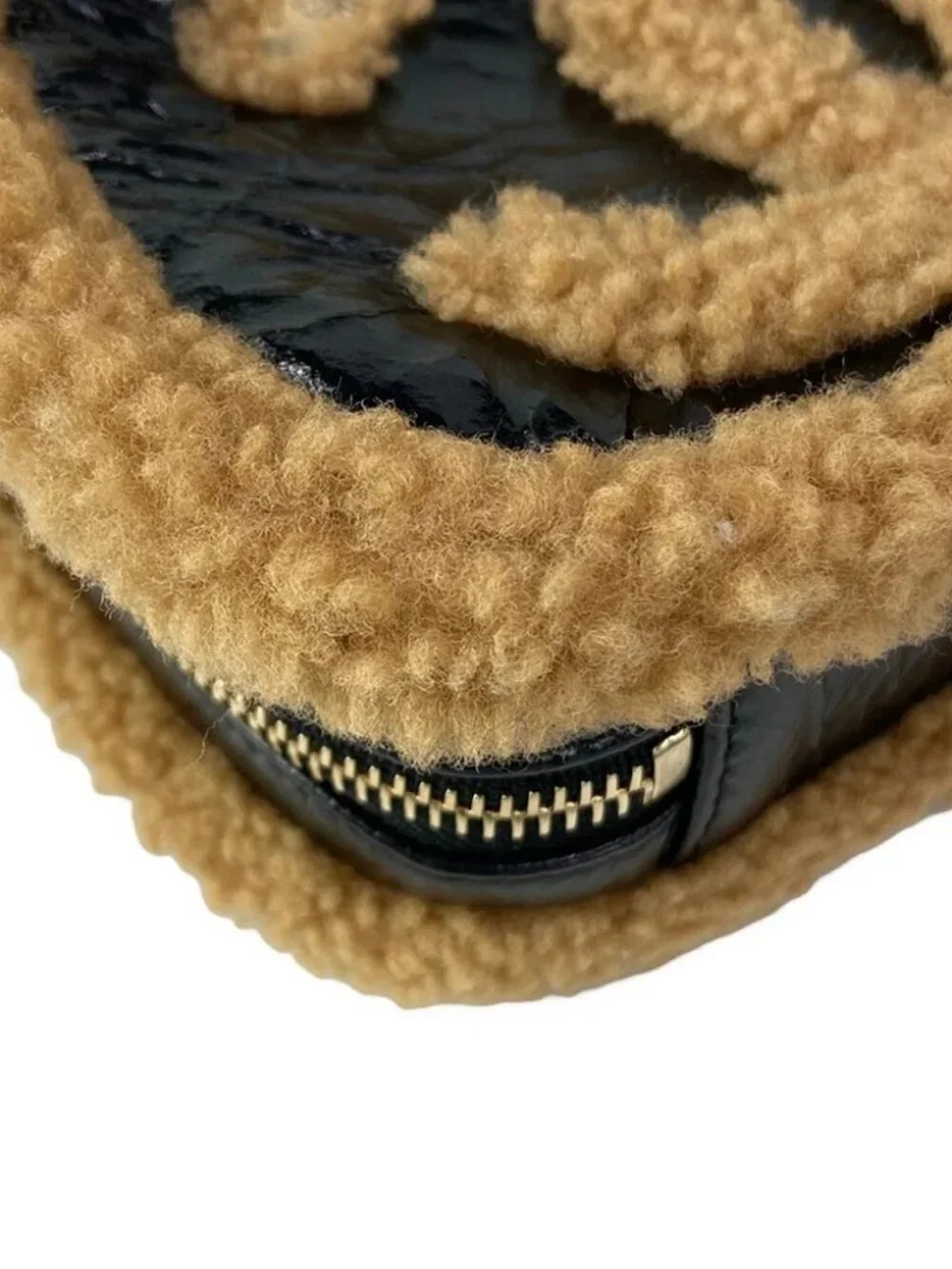 CHANEL CC Fan Black Light Brown Crumpled Sheepskin / Sheared Mouton Bum Bag